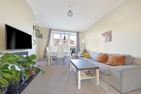 Flat 17, Gainford House Ellsworth Street, London, E2 0AS
