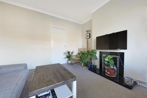 Flat 17, Gainford House Ellsworth Street, London, E2 0AS