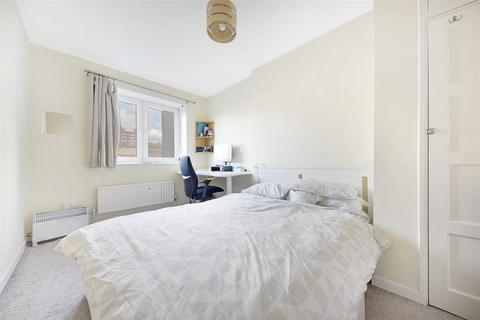 Flat 17, Gainford House Ellsworth Street, London, E2 0AS
