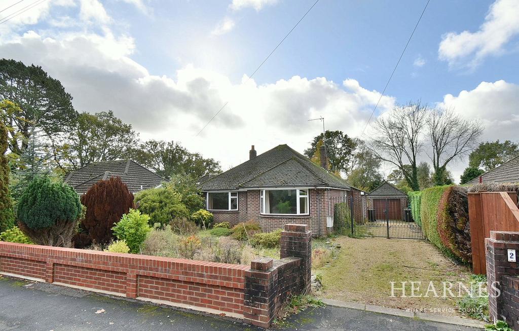 Hadrian Close, West Parley, Ferndown, BH22 2 bed bungalow for sale £