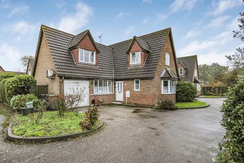 2 Moran Close, Bricket Wood, St Albans, AL2 3YT