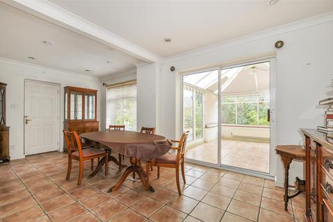 2 Moran Close, Bricket Wood, St Albans, AL2 3YT