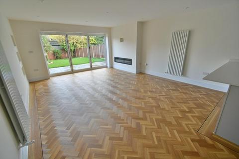 13 Dowlands Road, Bournemouth, BH10 5LG