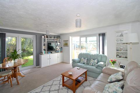 3 bedroom detached bungalow for sale - Millfield Close, Seaford