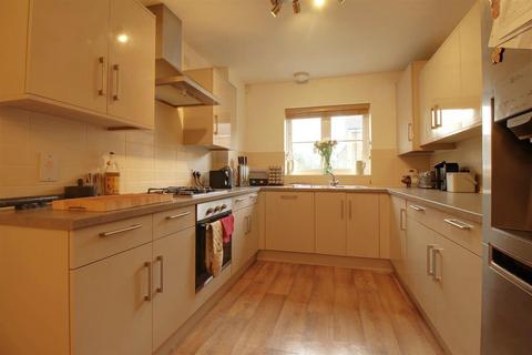 17 Neven Place, Gloucester, GL1 5NF