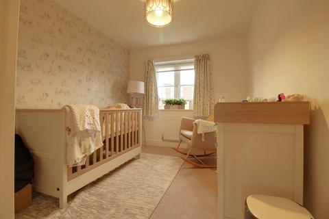 17 Neven Place, Gloucester, GL1 5NF