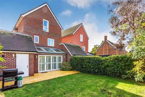 4 bedroom link detached house for sale, Williams Road, Hurst Green