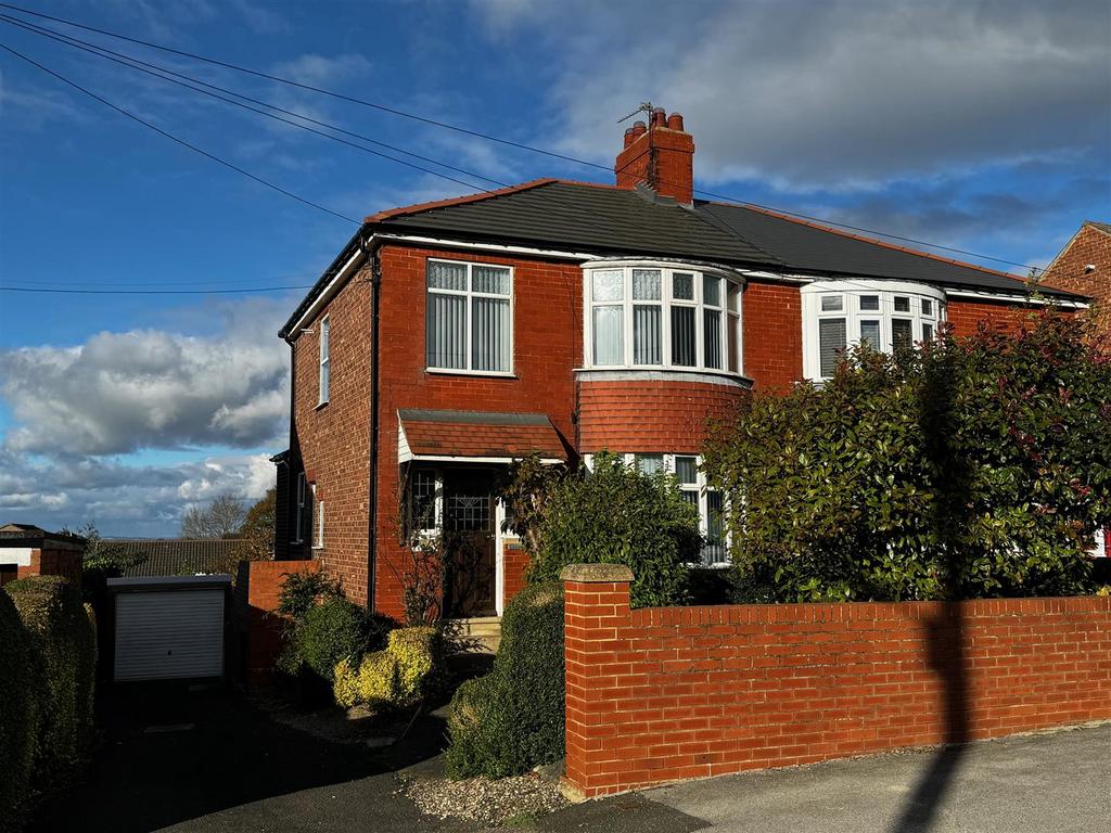 The Avenue, Coxhoe, Durham 3 bed semidetached house for sale £150,000