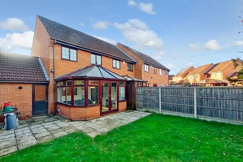 10 Birchen Lee, Emerson Valley, Milton Keynes, MK4 2JX