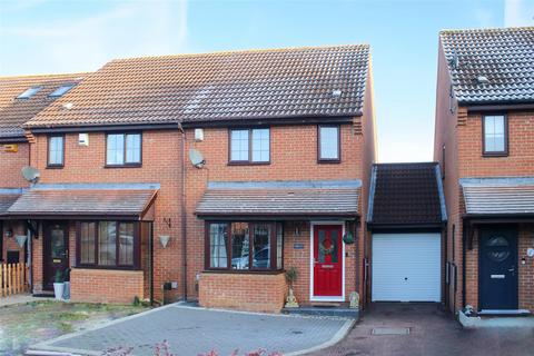 10 Birchen Lee, Emerson Valley, Milton Keynes, MK4 2JX