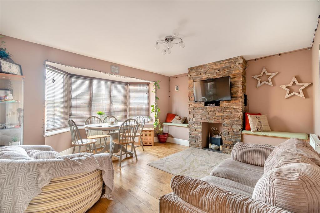 8576276-interior43.jpg