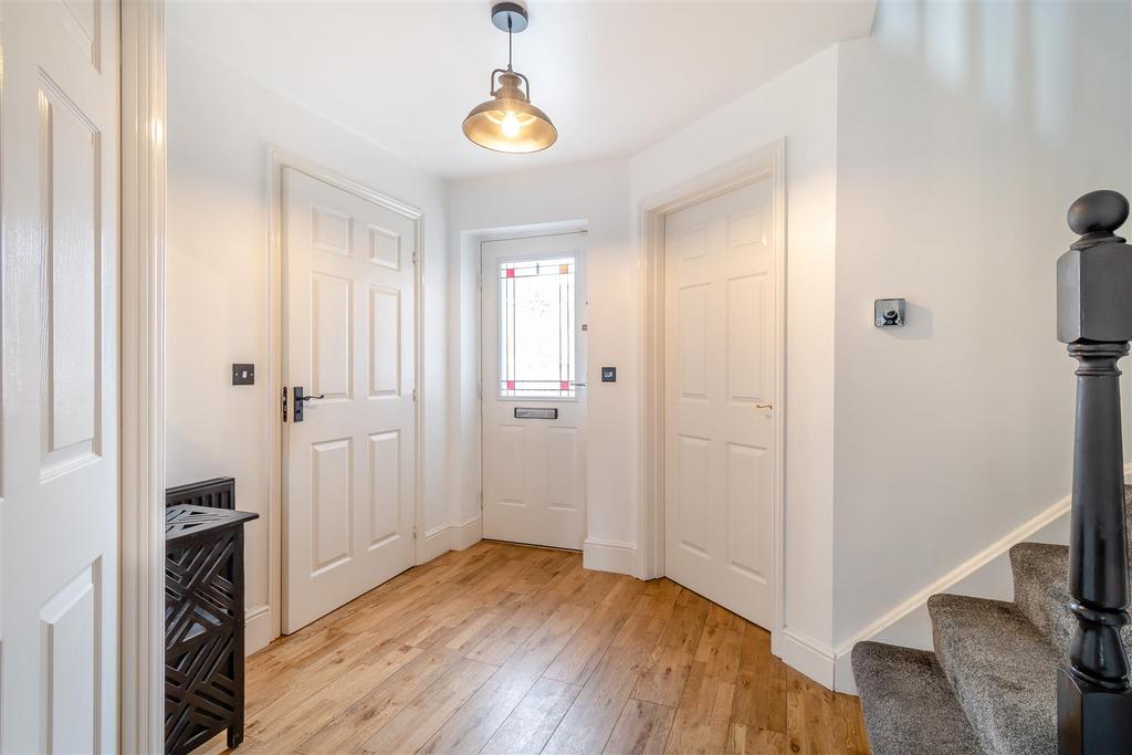 8576276-interior30.jpg