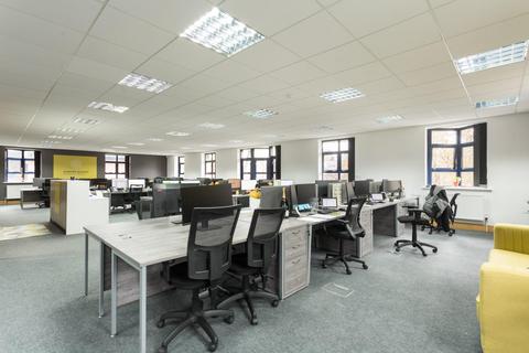 Office to rent - First Floor, Stirling House, Station Business Park, Holgate Park Drive, York