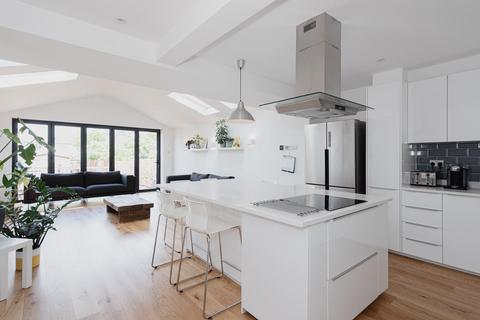 31 Cranmer Close, Morden, SM4 4SU