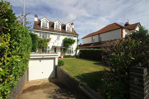 5 bedroom detached house for sale, Hamboro Gardens, Leigh-On-Sea