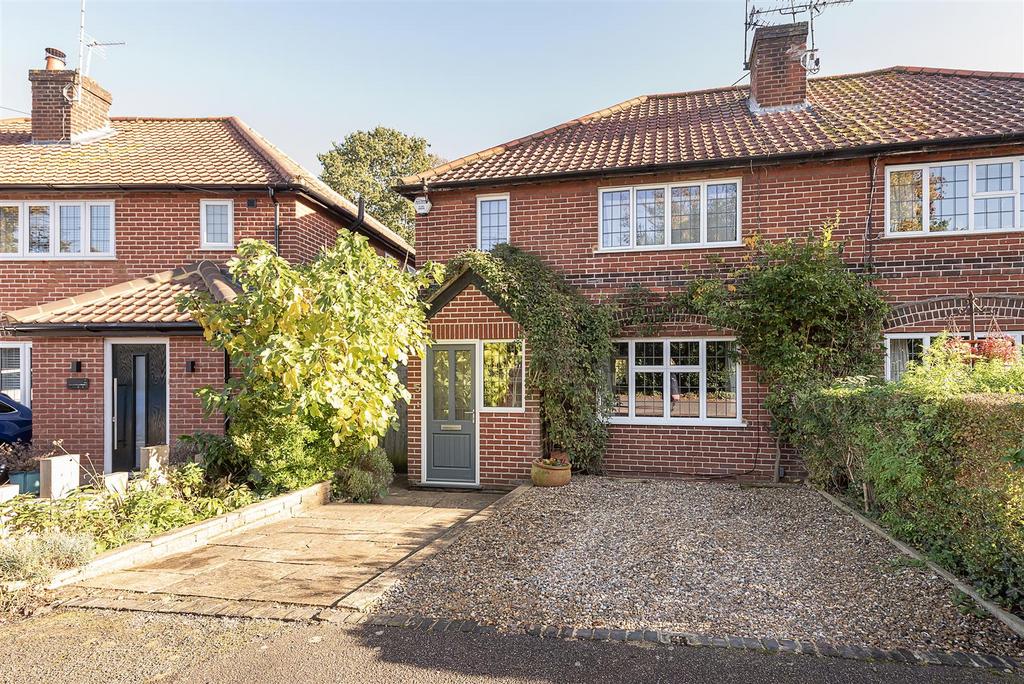 Langdale Avenue, Harpenden 4 bed semidetached house for sale £875,000