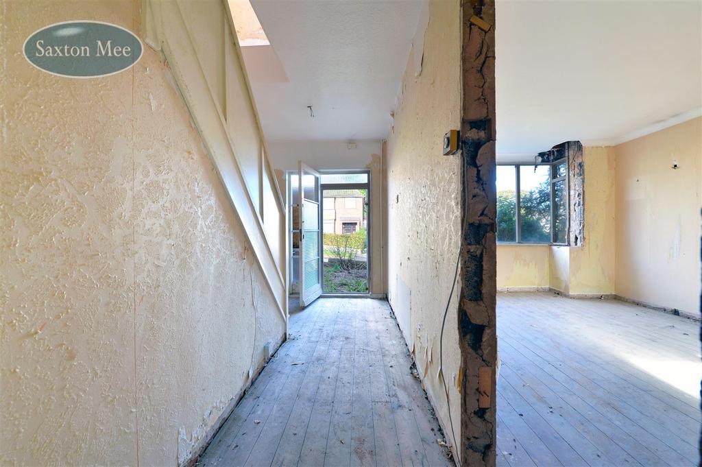 Hall1.jpg