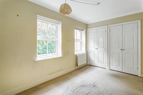3 Chartwood Place, Dorking, RH4 2JY