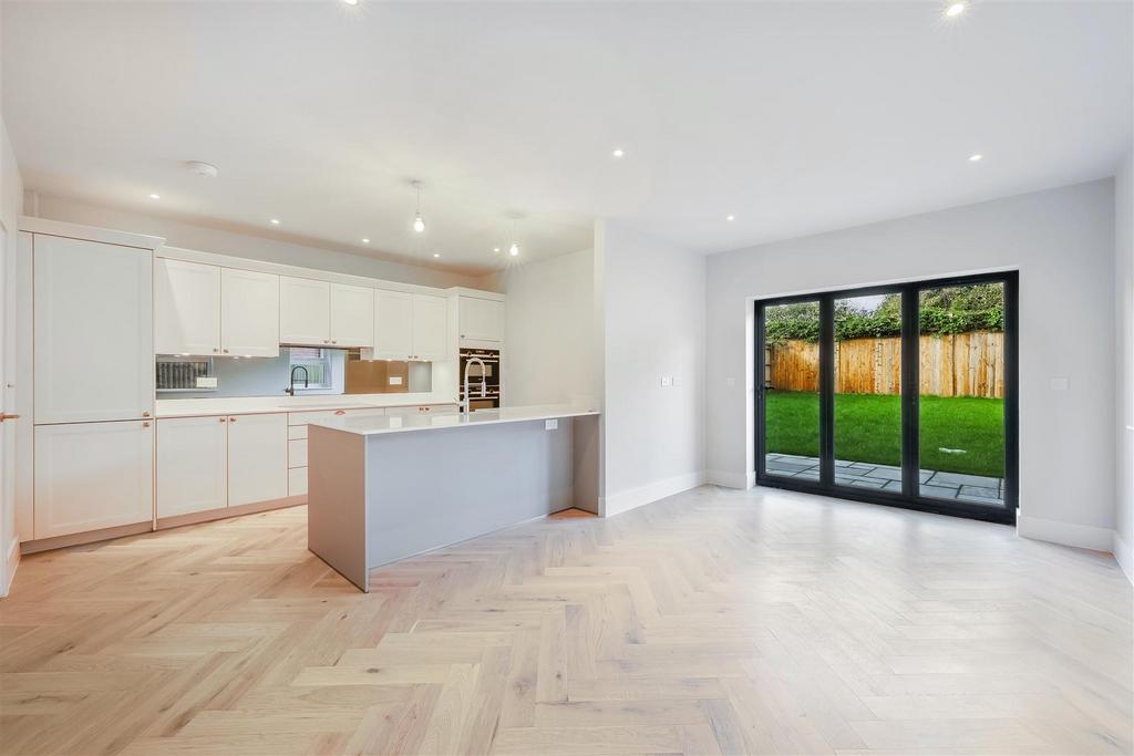 BRUNSWICK CLOSE, 3 (16 FROM 42)-12.jpg