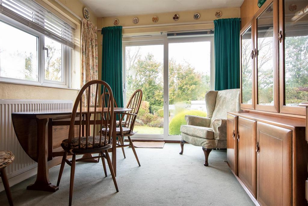 The Headlands, Wellingborough 2 bed semidetached bungalow £255,000