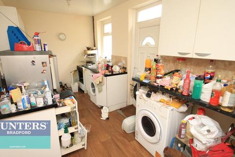 62 Beldon Lane, Bradford, BD7 4LF