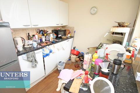 62 Beldon Lane, Bradford, BD7 4LF