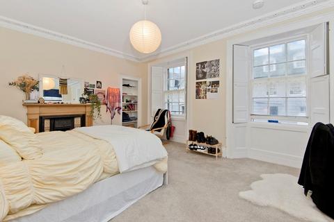 3 bedroom flat for sale, North Street, St Andrews, KY16