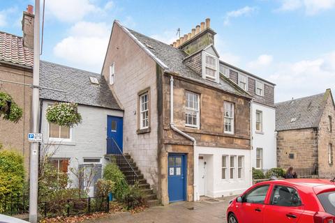 3 bedroom flat for sale, North Street, St Andrews, KY16