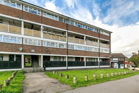 32 Gorse Road, Croydon, CR0 8LA