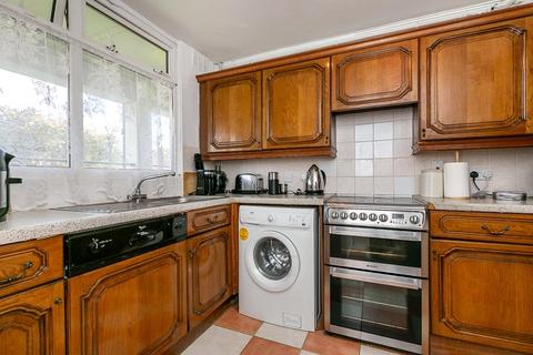 32 Gorse Road, Croydon, CR0 8LA
