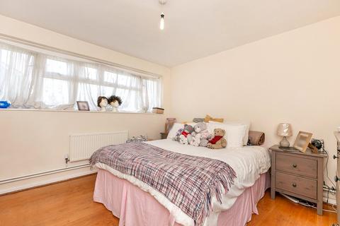 32 Gorse Road, Croydon, CR0 8LA