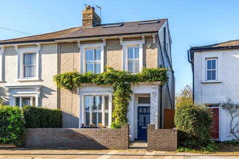 36 Queens Road, Teddington, TW11 0LR