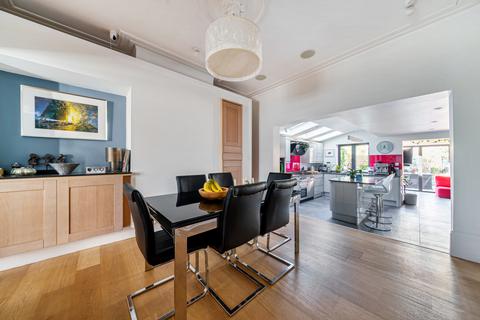 36 Queens Road, Teddington, TW11 0LR