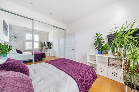 36 Queens Road, Teddington, TW11 0LR