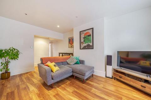 1 bedroom flat for sale, Gipsy Road, West Norwood