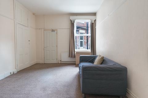 3 bedroom ground floor flat to rent, Buston Terrace, Newcastle Upon Tyne NE2