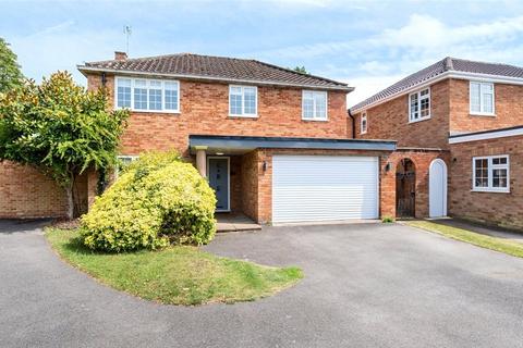 4 bedroom detached house to rent, Beauforts, Englefield Green, Egham, Surrey, TW20