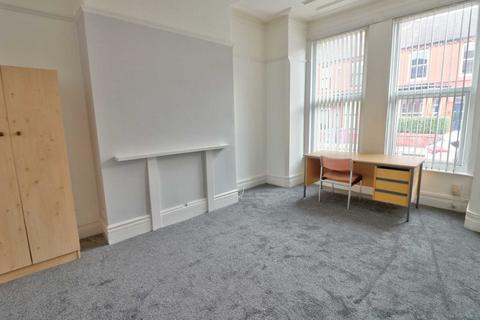 6 bedroom house share to rent - Borrowdale Road, Wavertree
