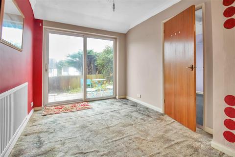 26 Ashmead, Bordon, GU35 0TL