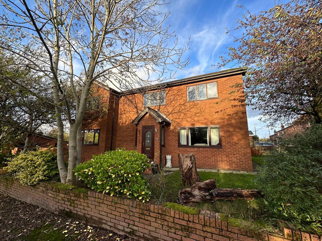 Droughts Lane, Prestwich, M25 5 bed detached house for sale £430,000