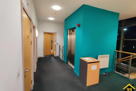 Office to rent - Madison Place, Manchester, Greater M40