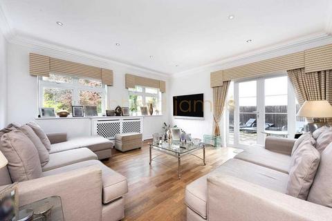 4 bedroom semi-detached house for sale, Copthall Gardens, Mill Hill