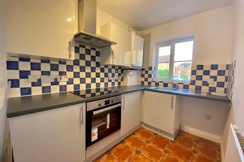 2 bedroom terraced house to rent, Holly Blue Close, Ipswich IP8