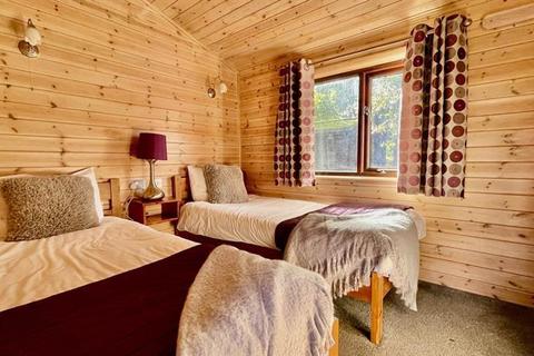 2 bedroom lodge for sale, Sandy Balls Holiday Village Pinelog Caboose Pinelodge, The New Forest SP6