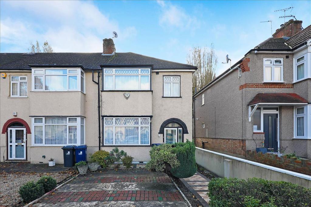 Portland Crescent, Greenford, UB6 3 bed house for sale £520,000