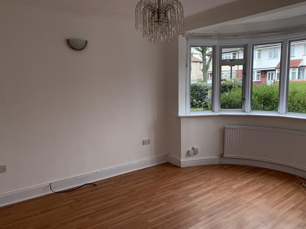 Clitheroe Avenue HA2 3 bed terraced house to rent £2,500 pcm (£577 pw)
