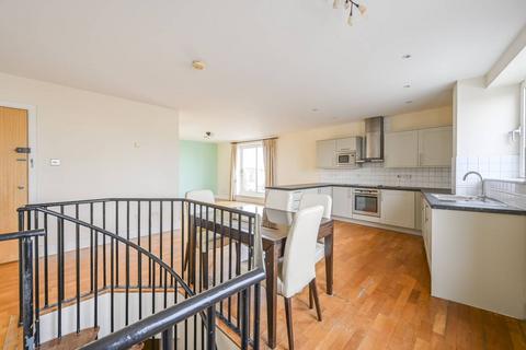 3 bedroom flat for sale - Basin Approach, Limehouse, London, E14