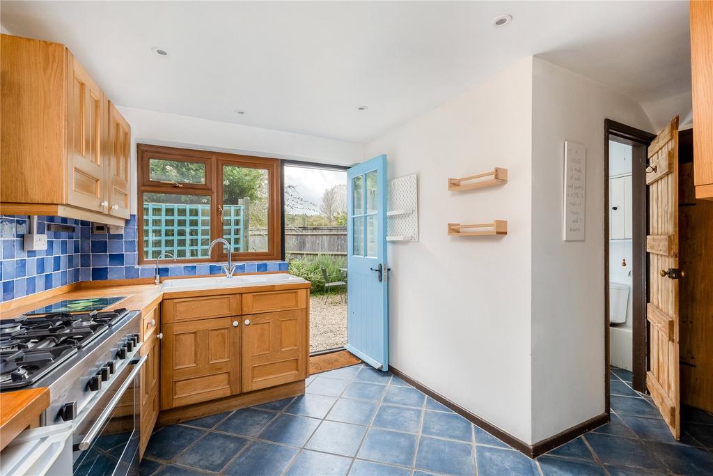 Middle Barton, Oxfordshire OX7 2 bed semidetached house for sale £250,000