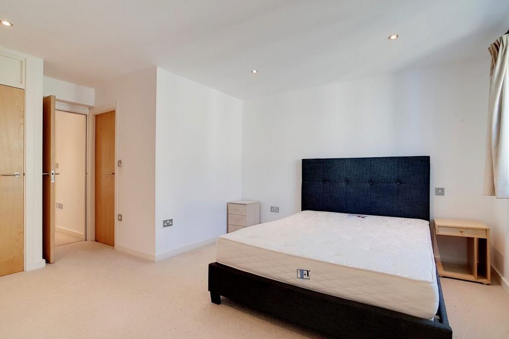 10 Master Bedroom 1