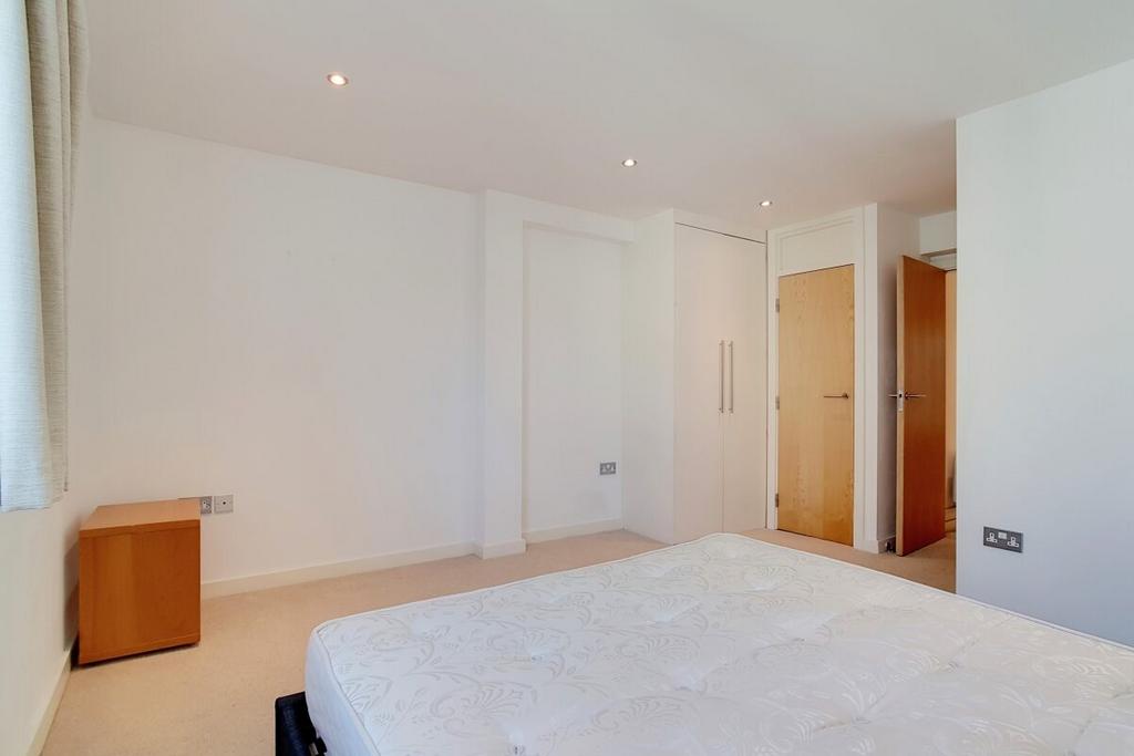 12 Master Bedroom 3